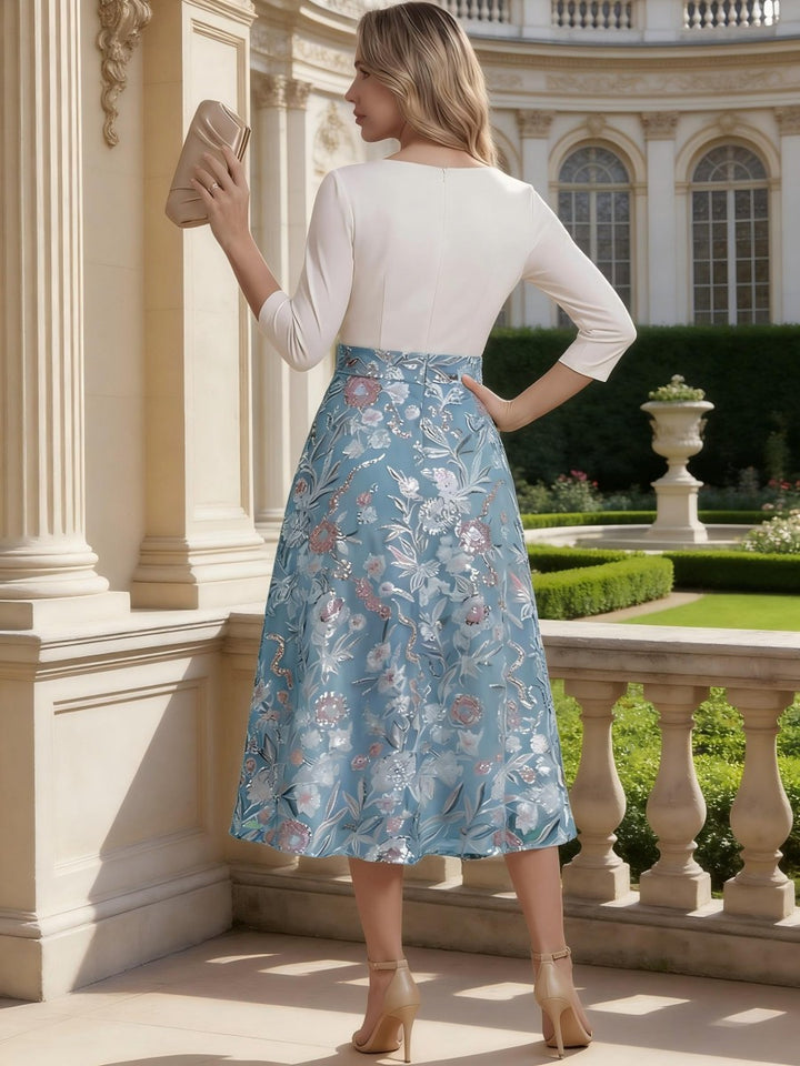 Robe mère de la mariée ligne A, col V, longueur midi, appliques, sequins, fleurs 3D et zip dos