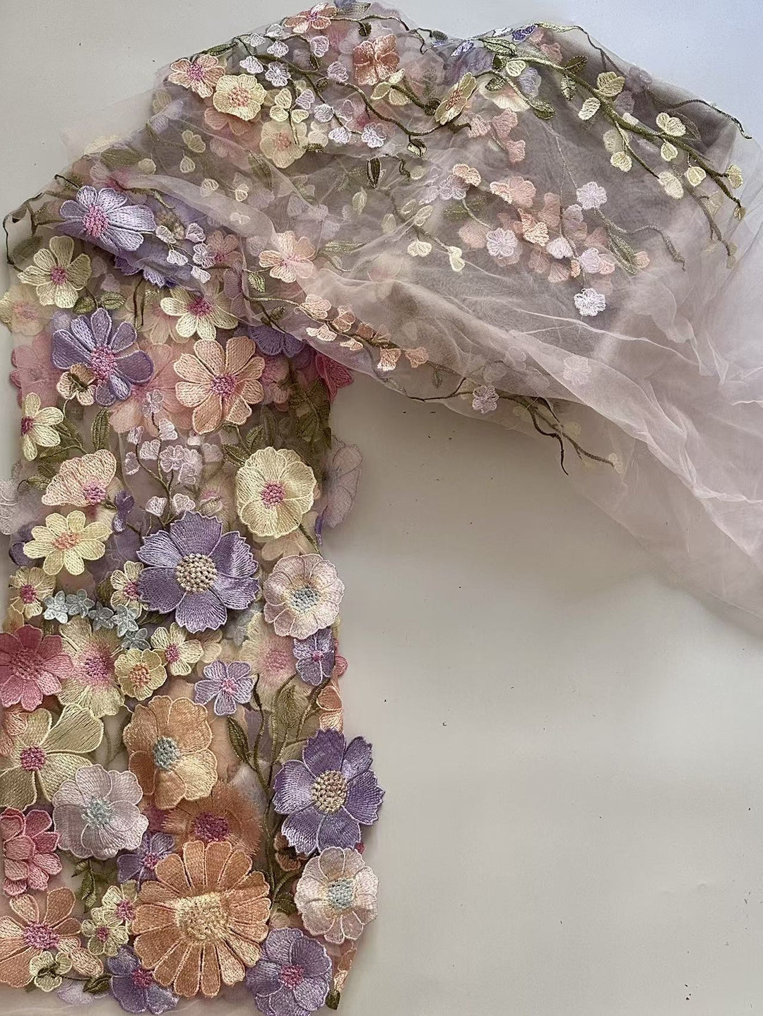 Robe mère de la mariée ligne A, col rond, manches longues, longueur midi, appliques