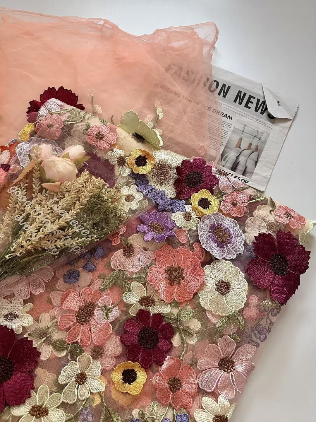 Robe mère de la mariée ligne A, col rond, manches longues, longueur midi, appliques