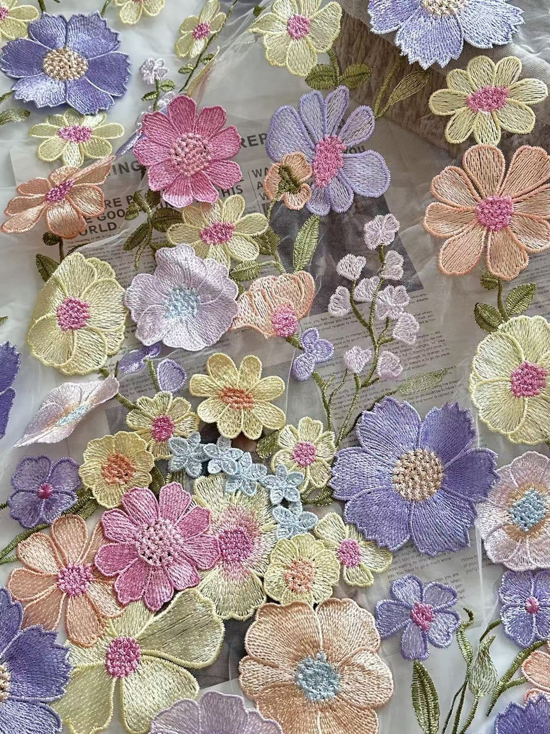 Robe mère de la mariée ligne A, col rond, manches longues, longueur midi, appliques