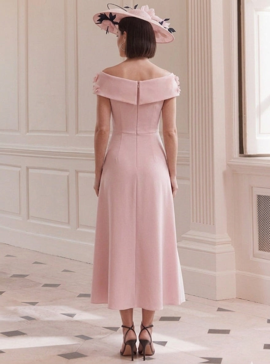 Robe Ligne A/Princesse, Hors de l'Épaule, pour mère de la mariée, longueur du Thé, Sans Manches