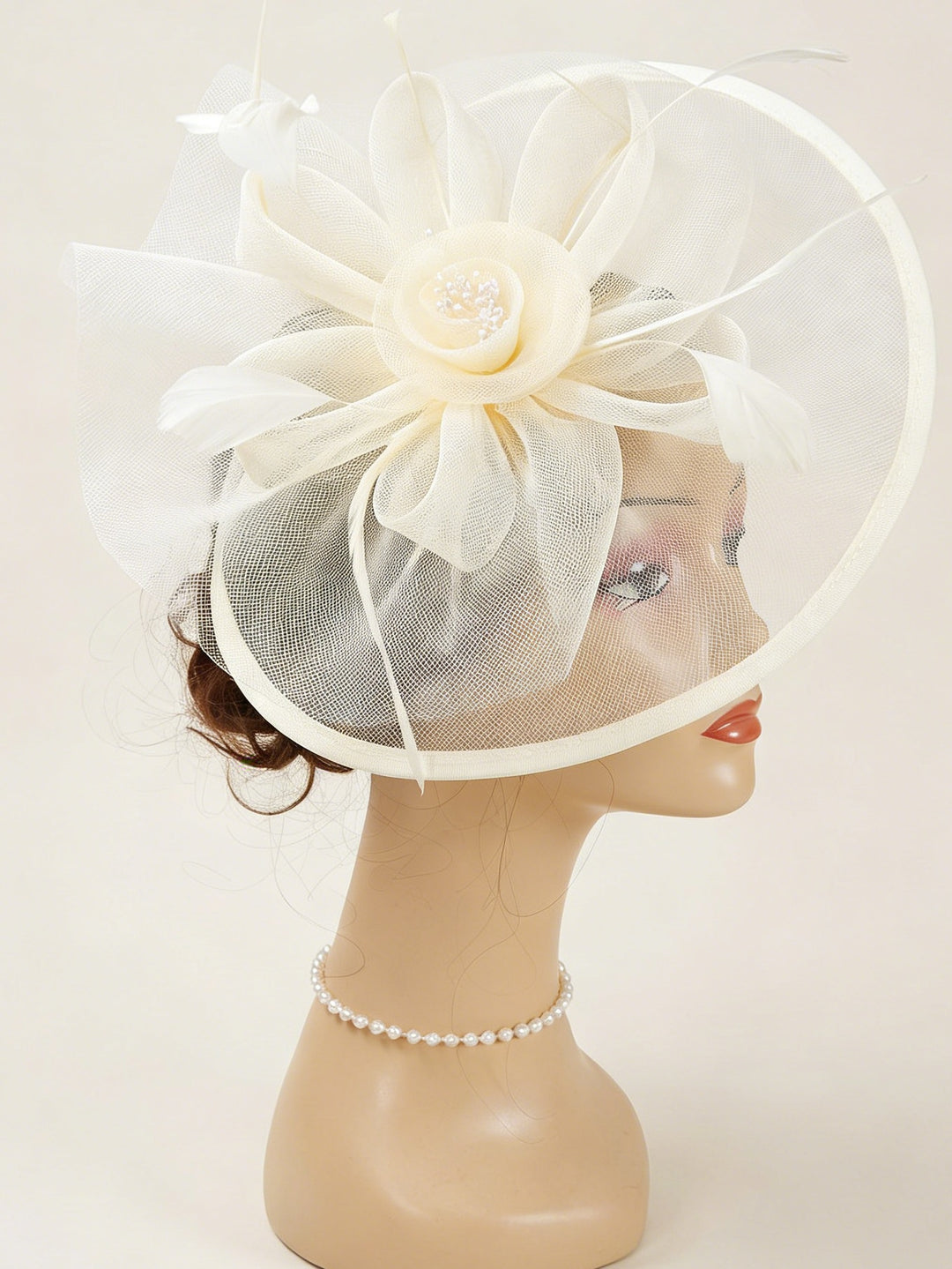 Élégant fascinateur – Chapeau Royal Ascot