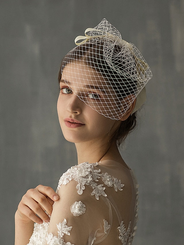 Mariage Élégant en Tulle avec Nœud en Ruban