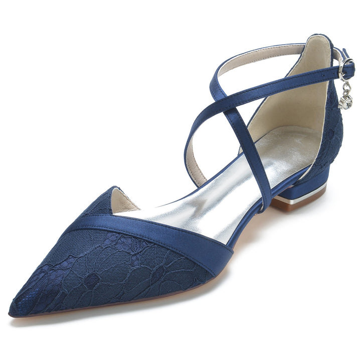 Chaussures de Mariage pour Femmes en Dentelle à Talon Bas et Bout Pointu avec Bride à la Cheville en Cristal