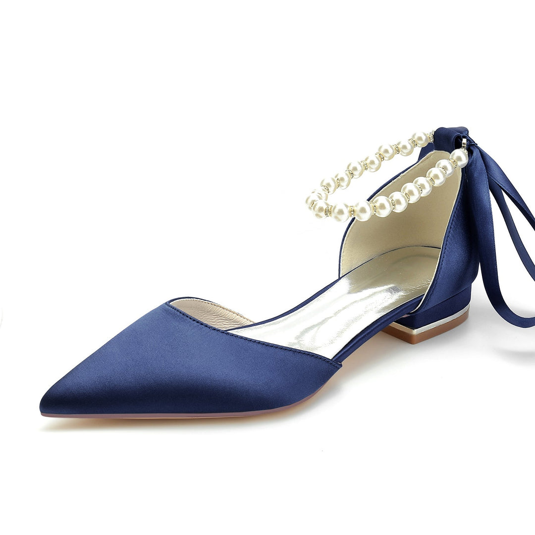 Chaussures de Mariage pour Femmes à Bout Fermé avec Perles et Talons Bas en Satin de Soie et Nœud