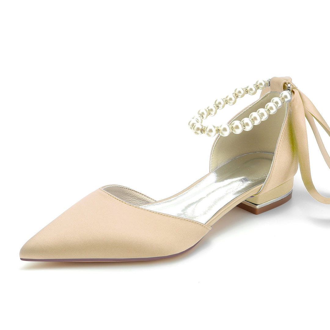 Chaussures de Mariage pour Femmes à Bout Fermé avec Perles et Talons Bas en Satin de Soie et Nœud