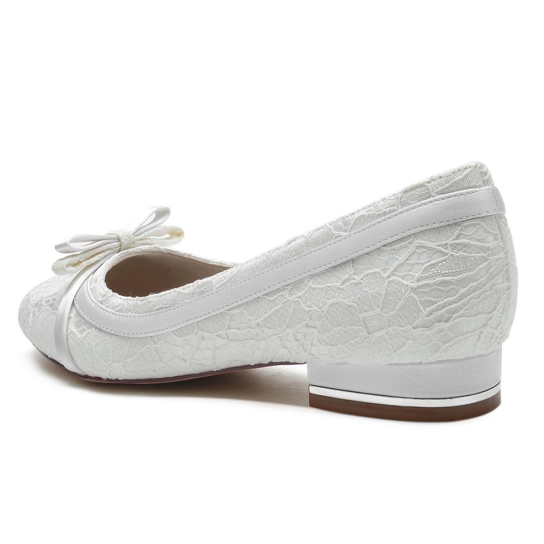 Chaussures de Mariage pour Femmes en Satin de Soie avec Nœud en Dentelle et Talon Bas et Bout Fermé