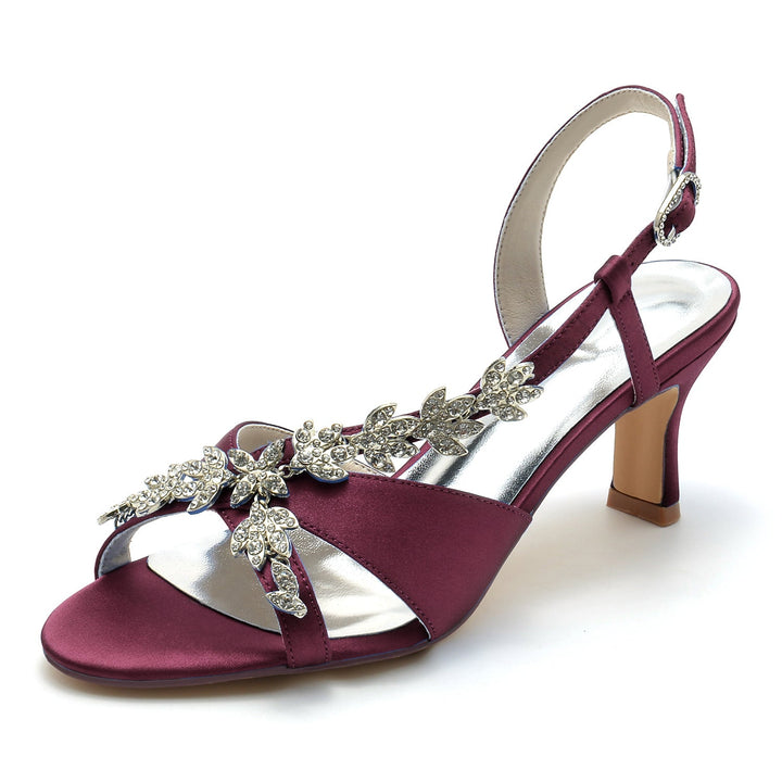 Chaussures de Mariage pour Femmes avec Strass Délicats et Talon Moyen et Boucle à Bout Ouvert