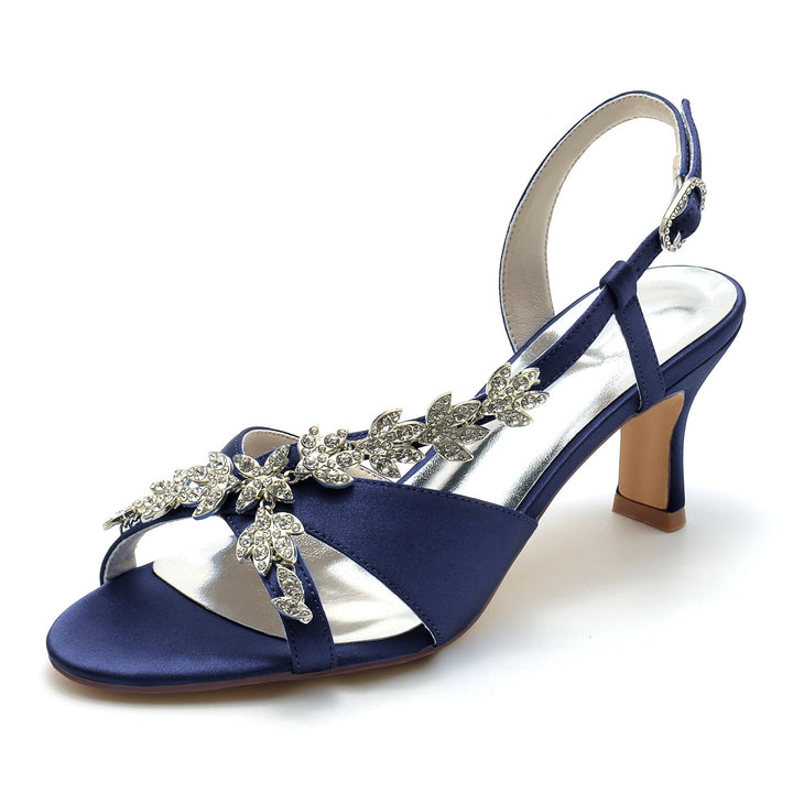 Chaussures de Mariage pour Femmes avec Strass Délicats et Talon Moyen et Boucle à Bout Ouvert