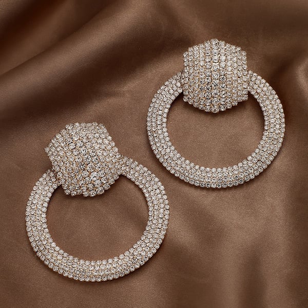 Boucles d'oreilles élégantes en strass