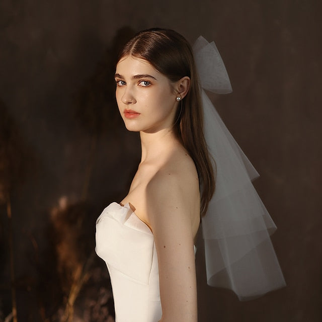 Voiles de Mariage Mignons à Deux Niveaux Voiles de Coude avec Tulle de Couleur Pure
