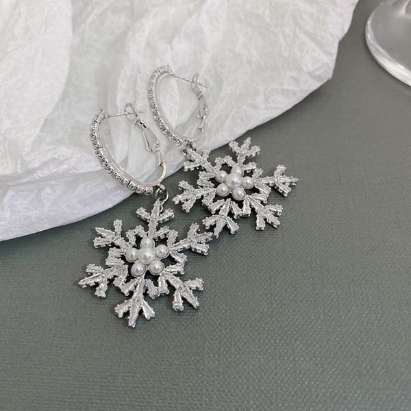 Boucles d'oreilles créoles en zircon en forme de flocons de neige pour femmes