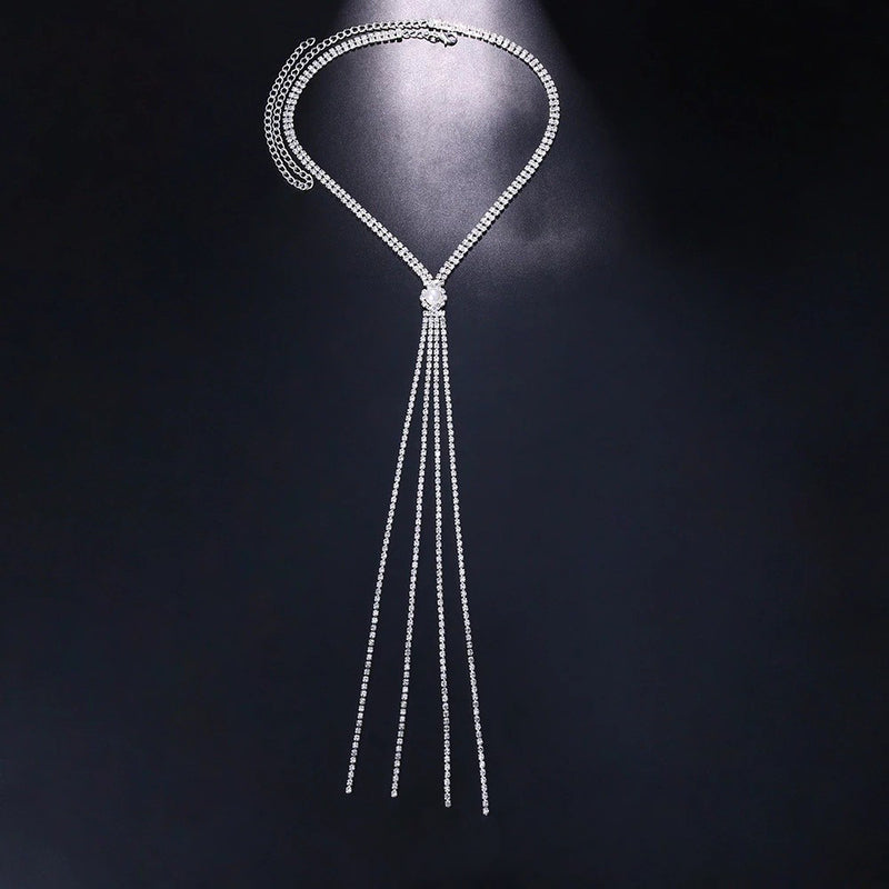 Collier Lariat élégant en strass rond