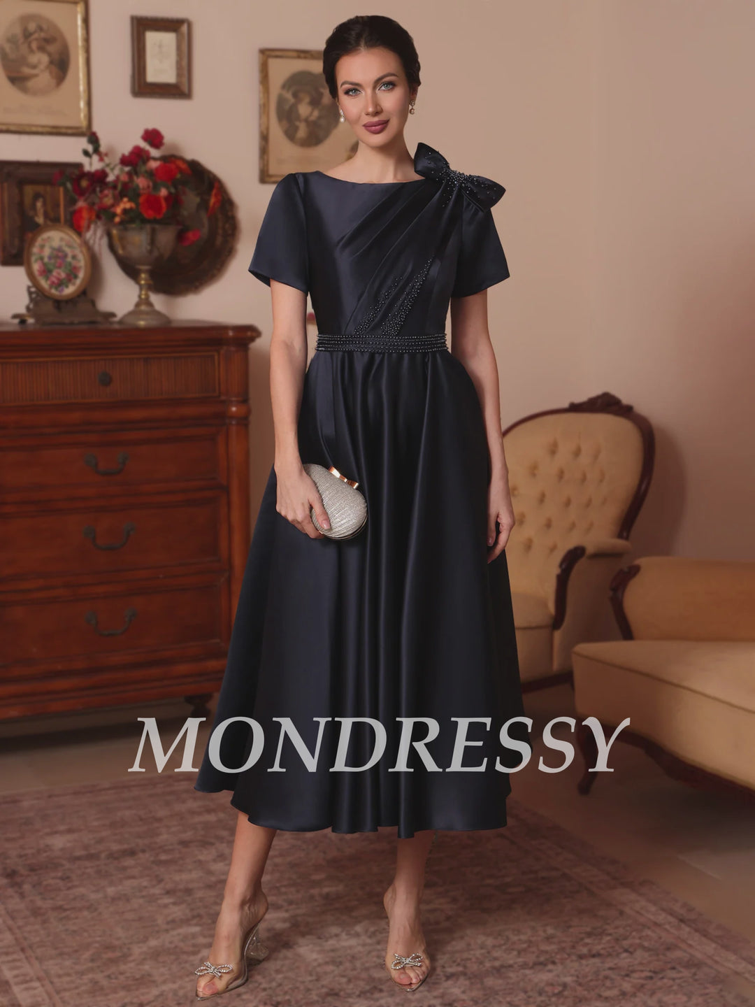 Ligne A/Princesse Scoop Satin Robes Mère de La Mariée Longueur de Thé Manches Courtes Beading Nœud papillon