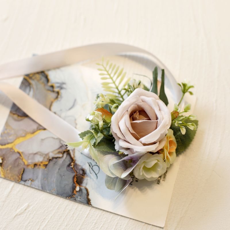 Corsages de poignet de fleurs de mariage