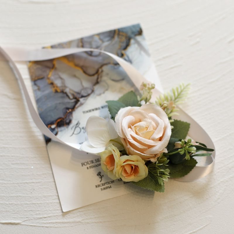 Corsages de poignet de fleurs de mariage